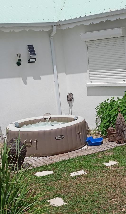 Chamb'Bouchons Apartment Saint-Francois  Exterior photo